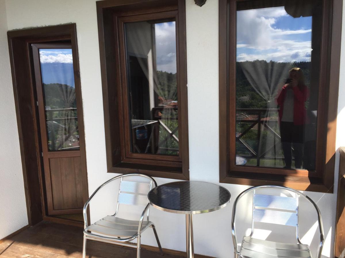 Калпаците - Kalpacite Guest Houses Skrebatno Екстер'єр фото